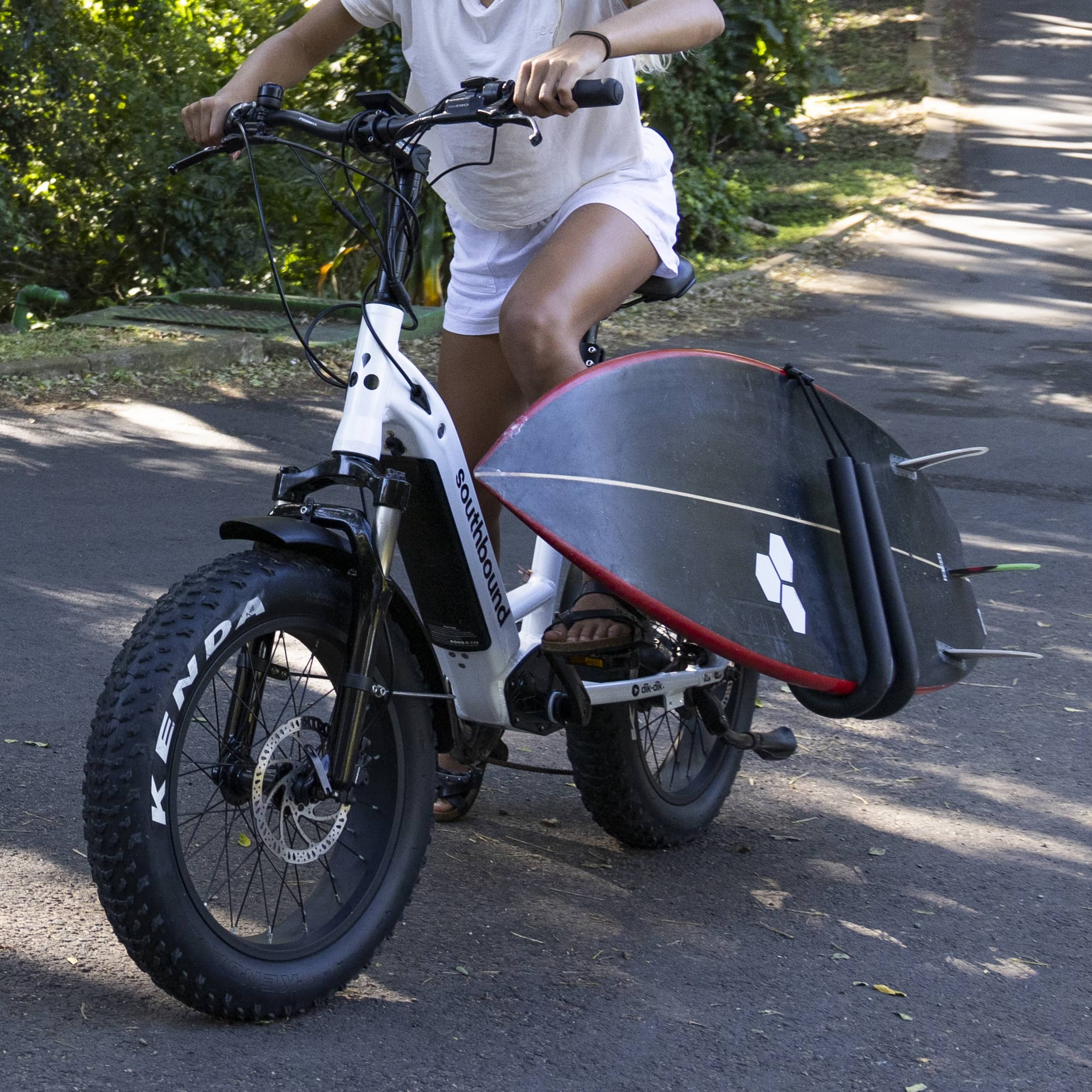 Surfboard holder Universal surfboard holder that mounts to the side